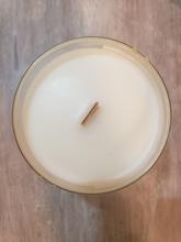 Load image into Gallery viewer, The Spritz Candle top view